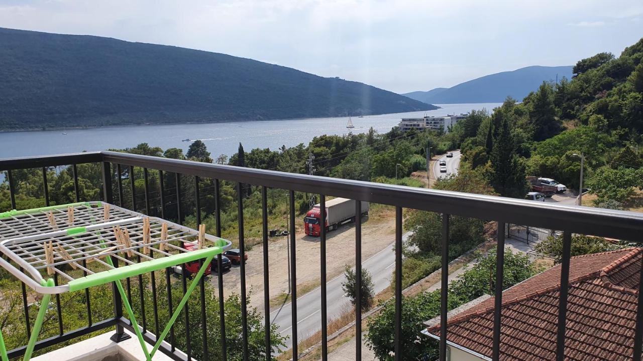 Porto Vista Penthouse Kumbor Apartamento Exterior foto